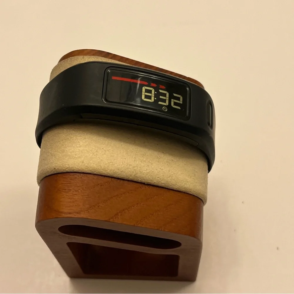 Garmin Vivofit (Full set, new batteries)‎